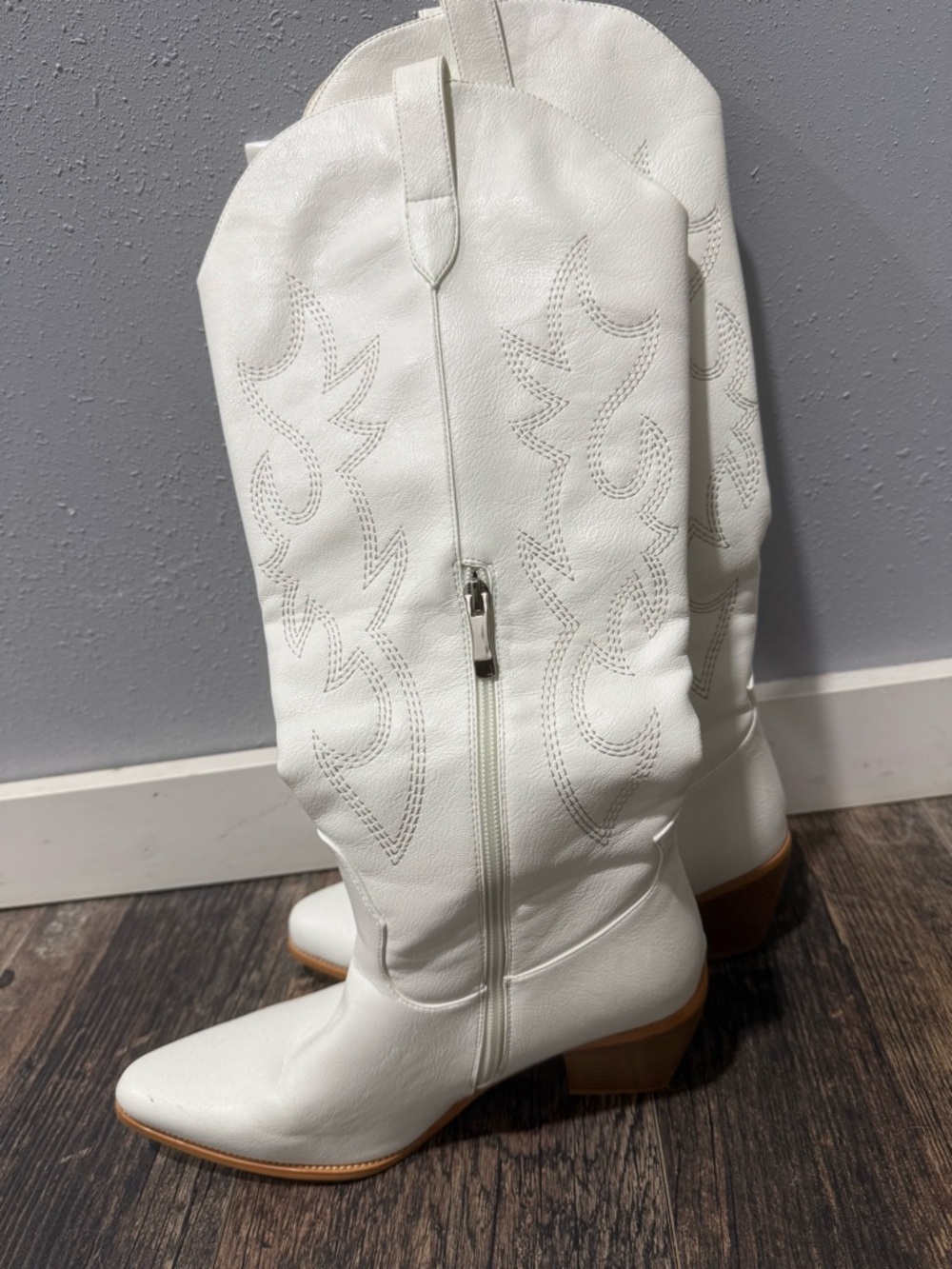 White Western-Style Knee High Boots with Embroidered Detail